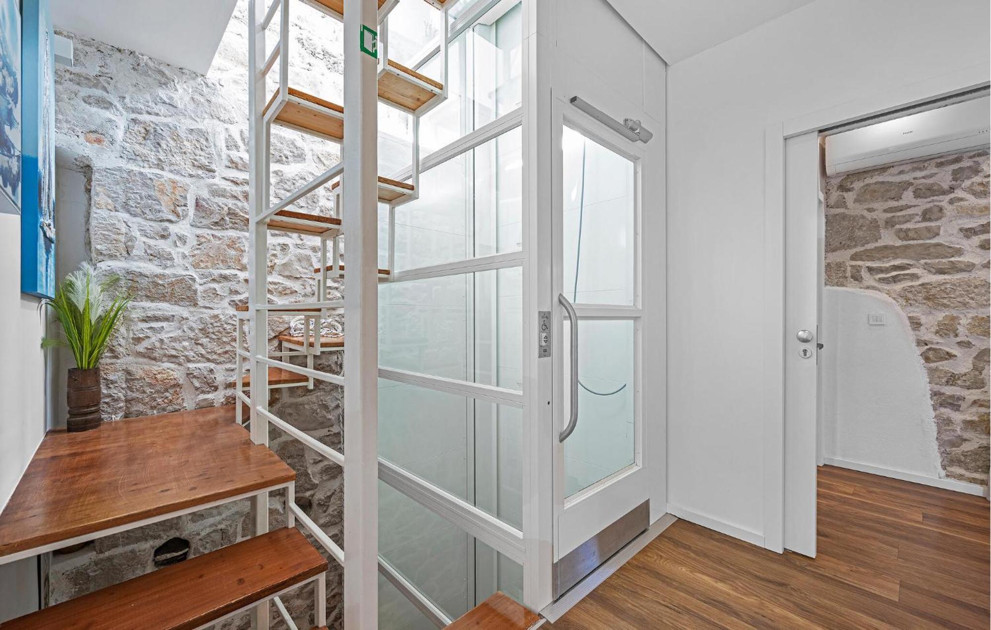 4 Bedroom Stunning Home In Murter Exteriér fotografie